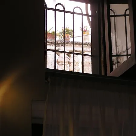 Art Transparent Bed & Breakfast 3*