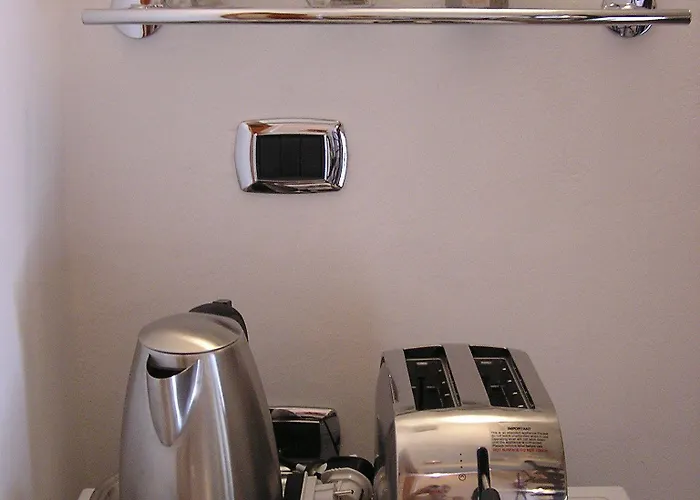 ベッド・アンド・ブレックファスト Art Transparent 3*