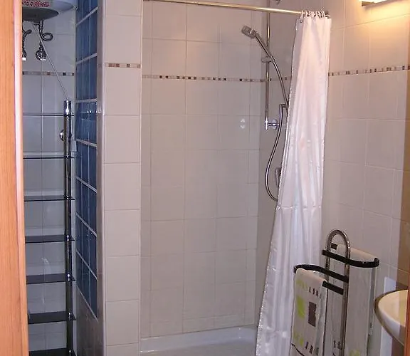 Art Transparent 3* غروتاليي