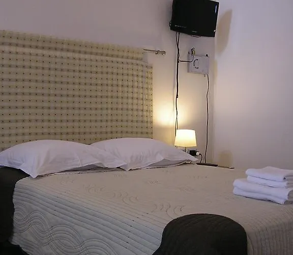 ベッド・アンド・ブレックファスト Art Transparent 3*